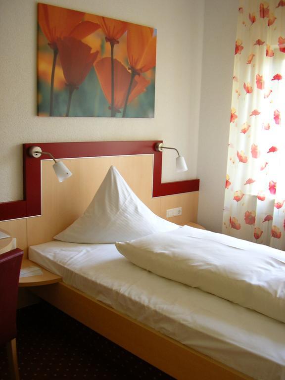 Flair Hotel Landgasthof Roger Löwenstein Extérieur photo